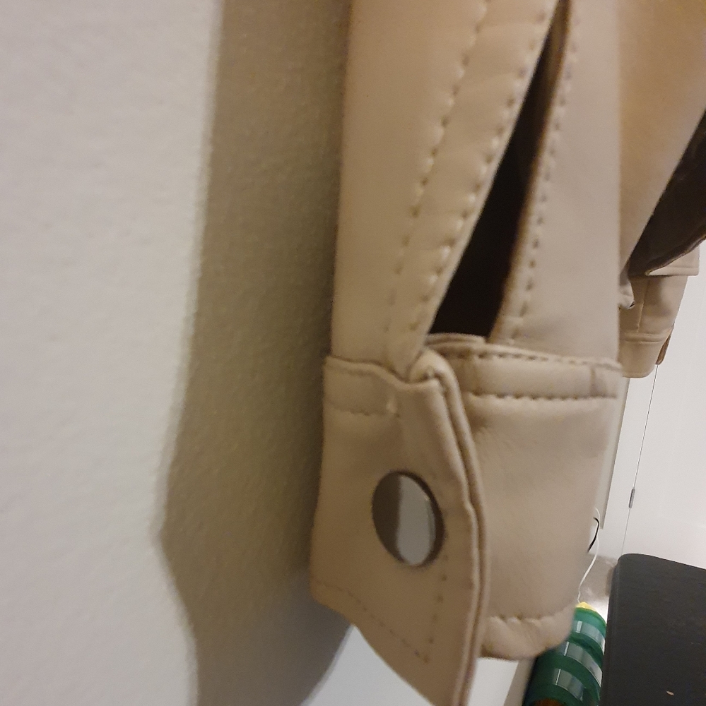 Jacket - Picture 4 of 9